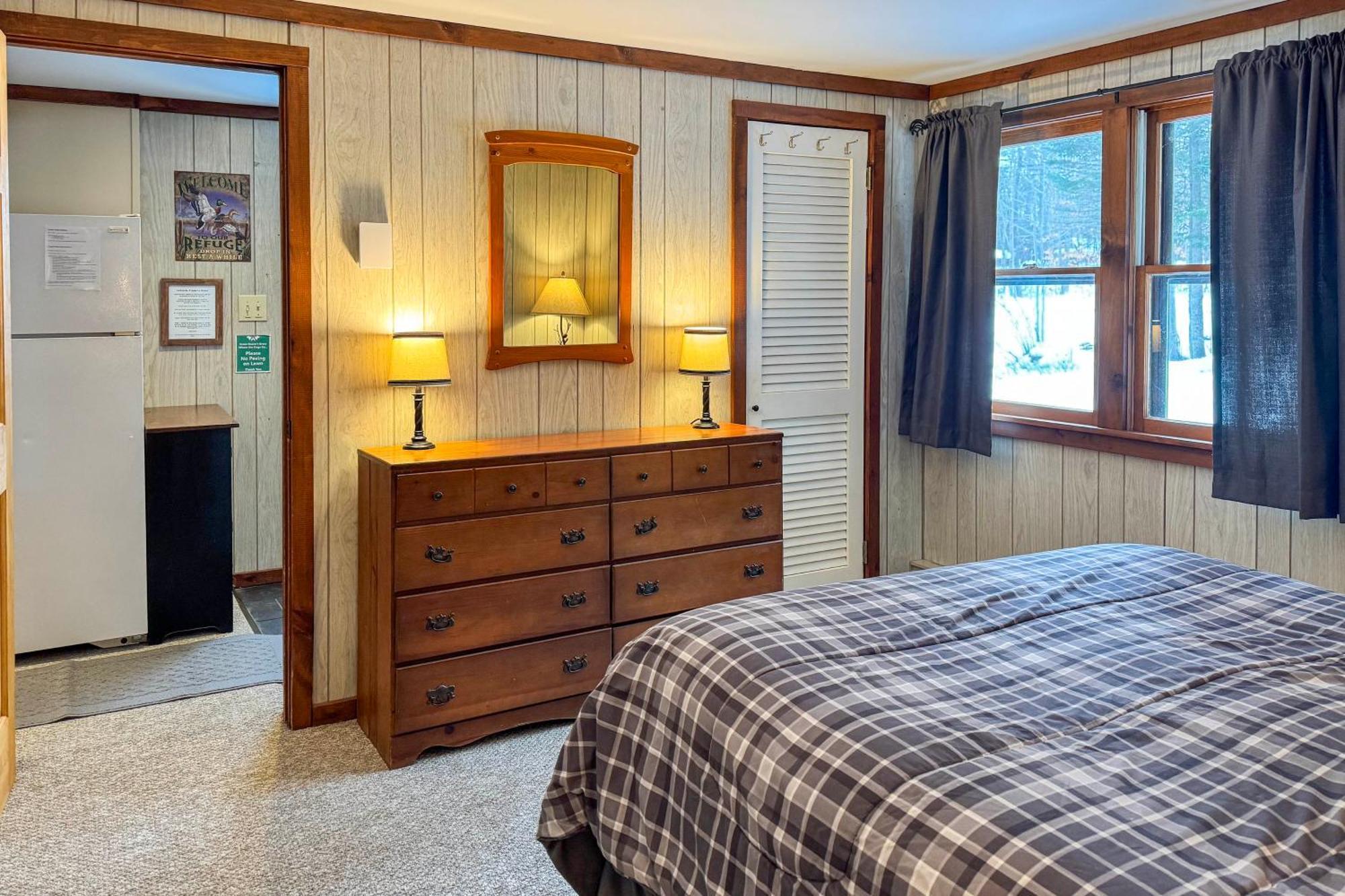 Lake Pleasant Cabin On 3 Acres With Kayaks And Beach! Exterior foto